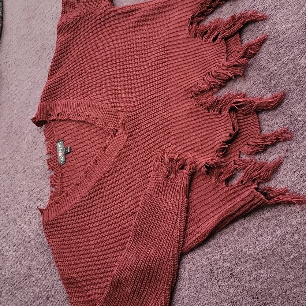 Cropped Sweater - Picture 2 of 4